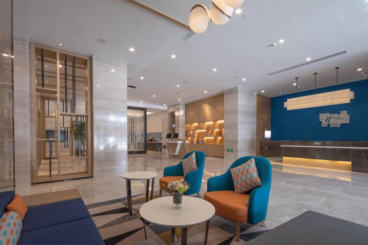 Holiday Inn Express Kaifeng City Center By Ihg Esterno foto