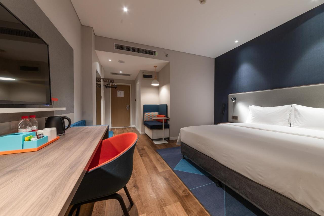 Holiday Inn Express Kaifeng City Center By Ihg Esterno foto