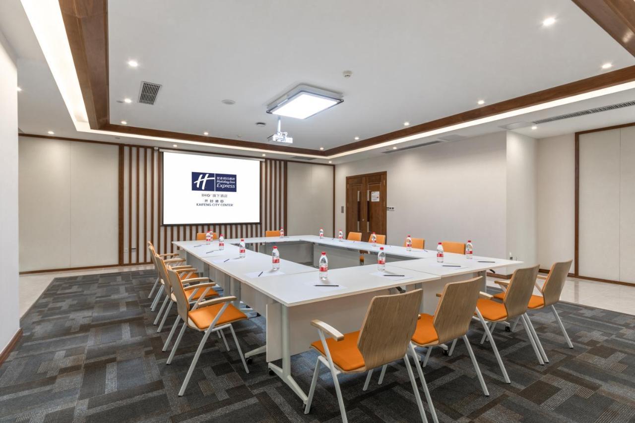 Holiday Inn Express Kaifeng City Center By Ihg Esterno foto