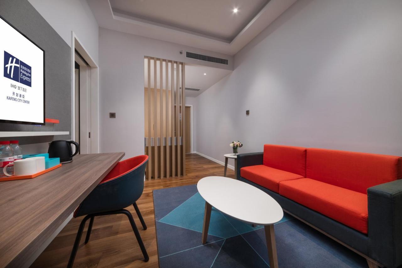 Holiday Inn Express Kaifeng City Center By Ihg Esterno foto