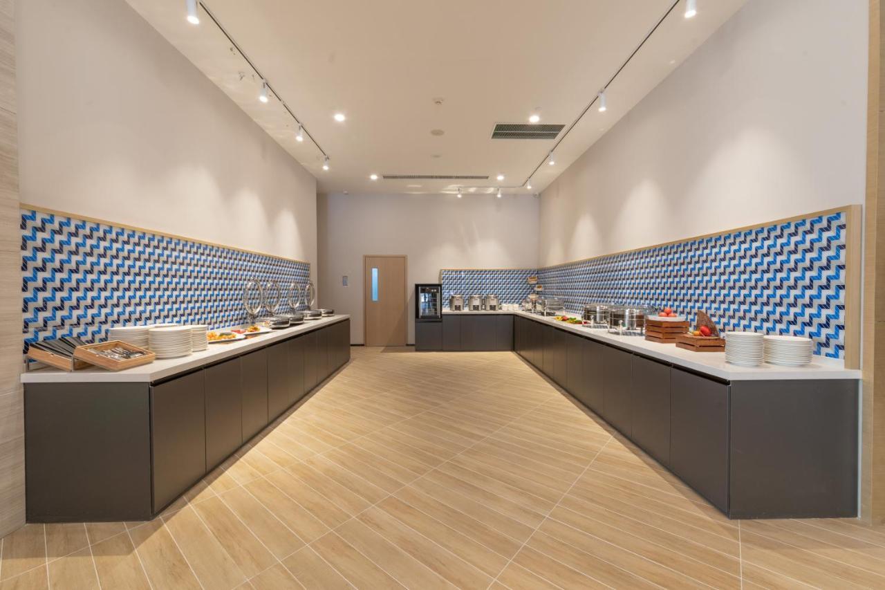 Holiday Inn Express Kaifeng City Center By Ihg Esterno foto