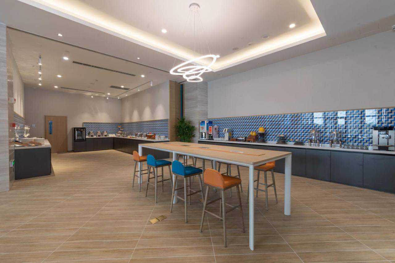Holiday Inn Express Kaifeng City Center By Ihg Esterno foto