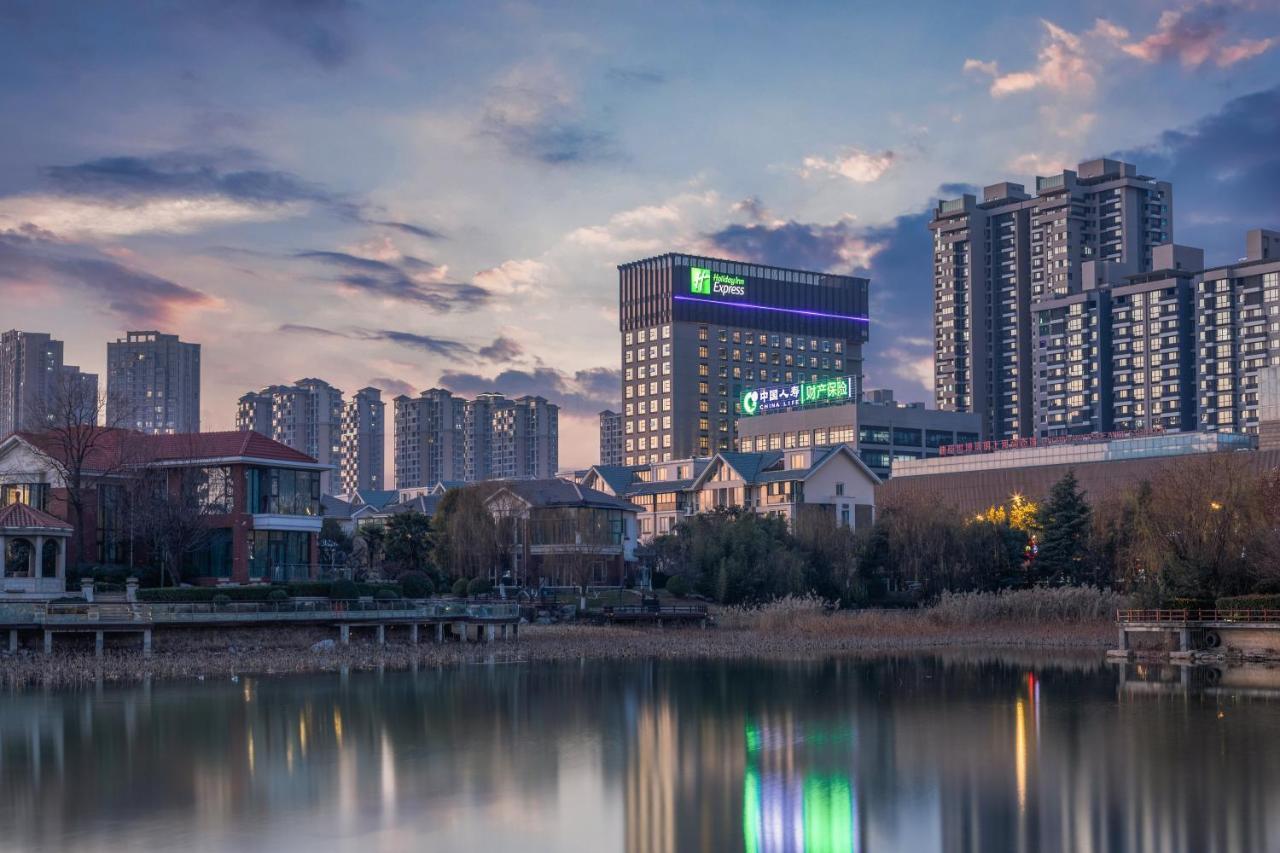 Holiday Inn Express Kaifeng City Center By Ihg Esterno foto