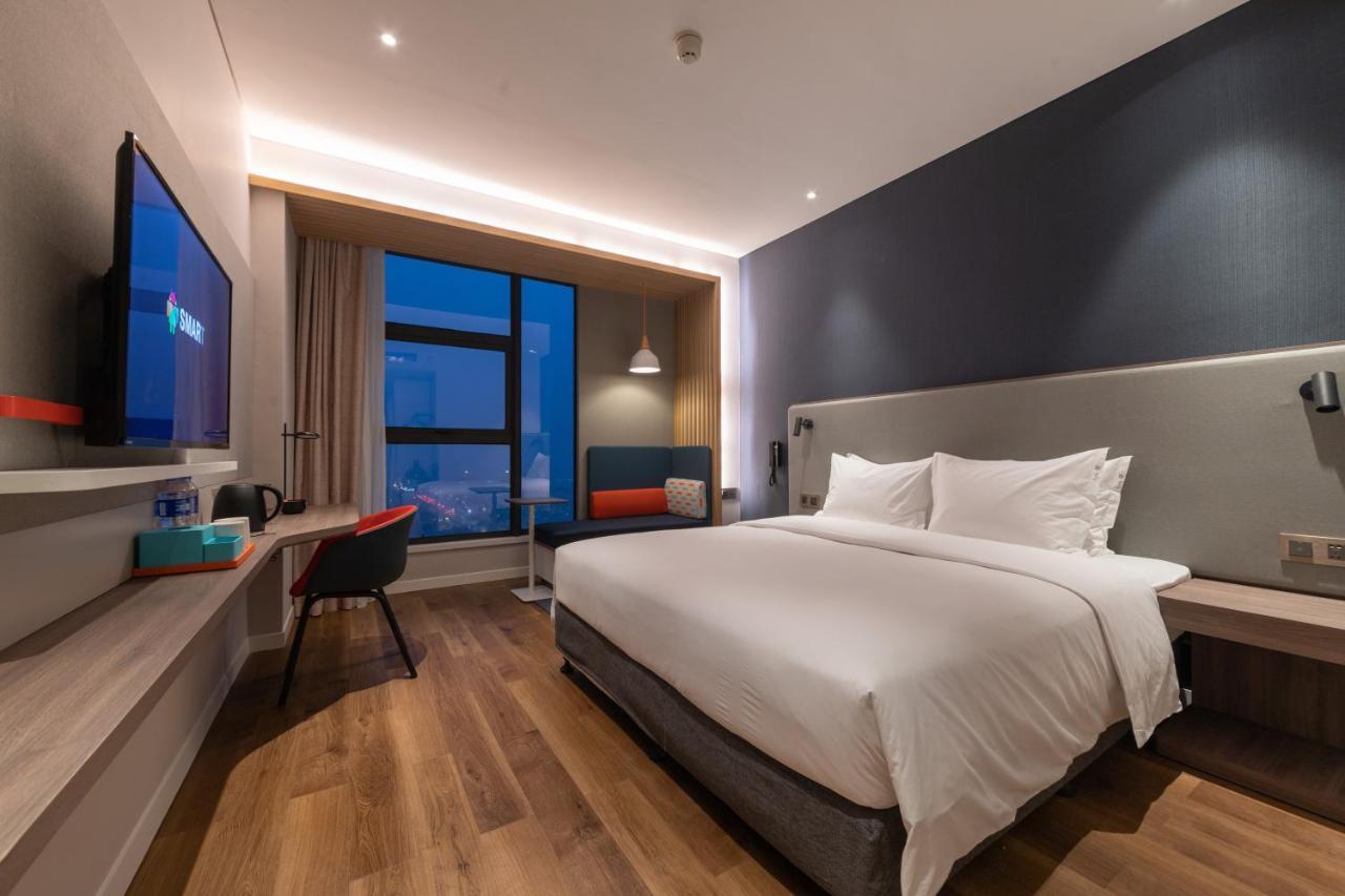 Holiday Inn Express Kaifeng City Center By Ihg Esterno foto
