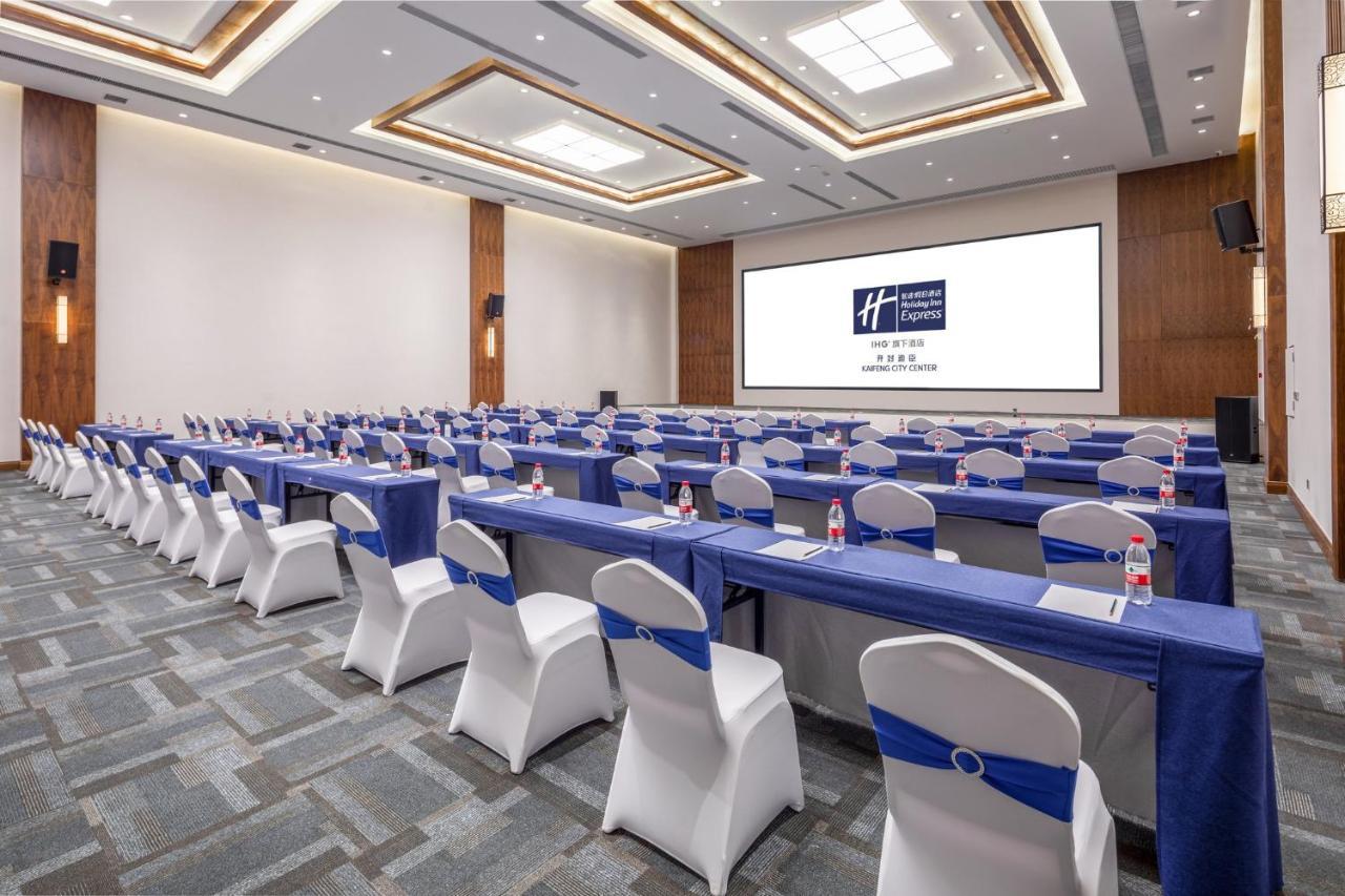 Holiday Inn Express Kaifeng City Center By Ihg Esterno foto